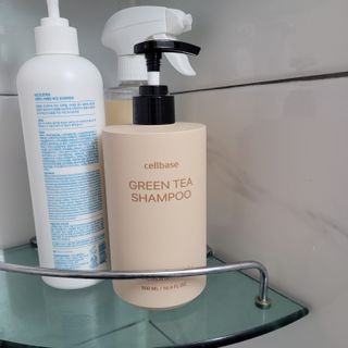 프리마인 더이상 뻣뻣하고 효과없는 탈모샴푸는 NO. 근본부터 케어하는 셀베이스 그린티샴푸(500ml) — 5점을 준 리뷰어가 2023년 3월 올린 사용 사진