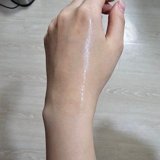 나우 [리브엠] 화해 1등 수분앰플 , 엑소코어 워터풀 텐션 앰플 — 5점을 준 리뷰어가 2024년 11월 올린 사용 사진
