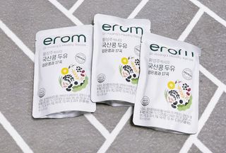 이롬 황성주 박사의 국산콩 두유 검은콩과 17곡 프리미엄 — 5점을 준 리뷰어가 2021년 5월 올린 사용 사진