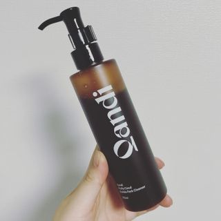 헤어플러스 콴디 플러피 클라우드 버블 팩 클렌저 — 4.5점을 준 리뷰어가 2021년 3월 올린 사용 사진