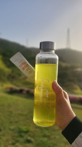 [음료수 대신 가능!]  빠르게 흡수되는 아임오 타먹는 콜라겐 1박스 — 5점을 준 리뷰어가 2023년 4월 올린 사용 사진