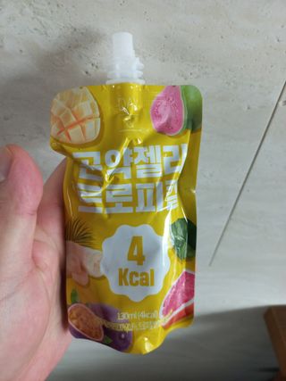참앤들황토농원 10가지 맛, 입맛대로 스페셜하게~ 가볍게 한 포 땡! 곤약젤리 스페셜 패키지 130ml x 30포 — 5점을 준 리뷰어가 2023년 1월 올린 사용 사진