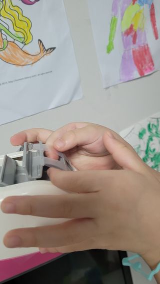 3M 한번의 터치로 깔끔하게 착! 원터치 테이프 디스펜서 — 5점을 준 리뷰어가 2023년 7월 올린 사용 사진