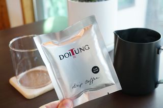도이퉁 드립백 커피 60g 다크로스트 미디움로스트 — 2.5점을 준 리뷰어가 2021년 2월 올린 사용 사진