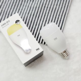 헤이홈 LED전구 화이트 스마트 전구 wifi 연결 스마트폰 연동 음성제어 원격제어 — 1점을 준 리뷰어가 2021년 5월 올린 사용 사진