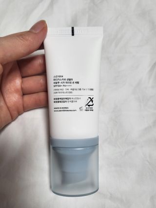 [스킨1004] 마다가스카르 센텔라 히알루-시카 워터핏 선세럼 50ml — 5점을 준 리뷰어가 2024년 5월 올린 사용 사진