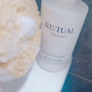 레츄얼 더 센트 바디워시 시크릿 파라다이스(500ml) — 5점을 준 리뷰어가 2022년 7월 올린 사용 사진