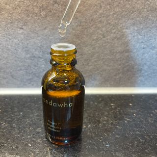 스킨큐어 산다화 비타민c 화이트닝 에센스 30ml — 4점을 준 리뷰어가 2023년 12월 올린 사용 사진