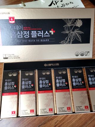 서울약사신협_투데이홍삼정플러스스틱_10g x 60포 — 5점을 준 리뷰어가 2021년 6월 올린 사용 사진