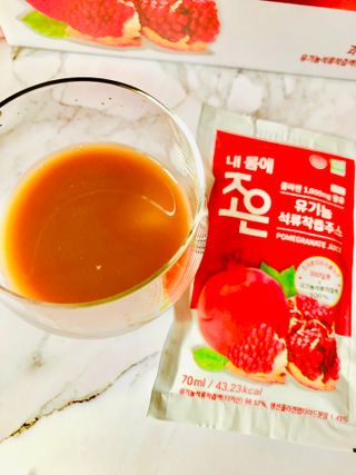 농업회사법인조은 유기농 석류 NFC 착즙주스 70ml 30포 — 5점을 준 리뷰어가 2021년 10월 올린 사용 사진