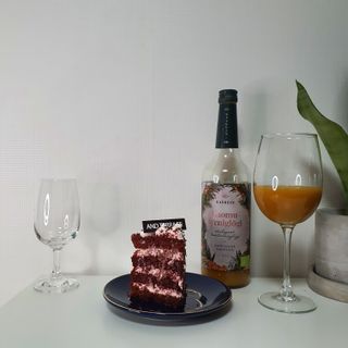 H365 [Kaskein Luomutyrniglögi] 핀란드 전통 무알콜 멀드와인 시벅톤 글로기 — 5점을 준 리뷰어가 2021년 4월 올린 사용 사진