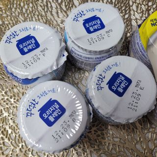 매일바이오 그릭요거트 오리지널 플레인 4개, 로스터리 커피믹스 4개 — 5점을 준 리뷰어가 2021년 12월 올린 사용 사진