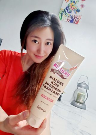 썸헤어 / SUMHAIR 썸헤어 프로틴 리치 머랭 트리트먼트 극손상모 전용 케어 — 5점을 준 리뷰어가 2021년 5월 올린 사용 사진