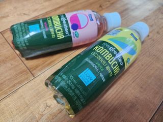 더그레잇티 콤부차 [매일유업] 더그레잇티 44kcal 콤부차 300ml *12개입 (오리지널 6개+베리리치 6개) — 4점을 준 리뷰어가 2023년 7월 올린 사용 사진