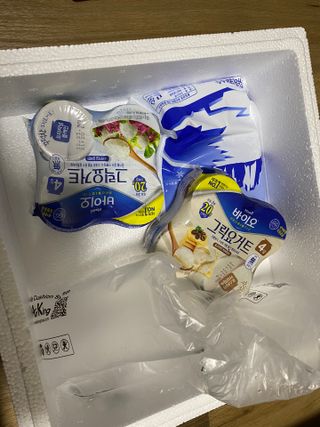 매일바이오 그릭요거트 오리지널 플레인 4개, 로스터리 커피믹스 4개 — 4점을 준 리뷰어가 2021년 12월 올린 사용 사진