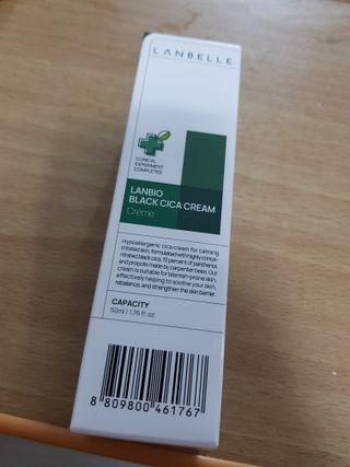 랑벨 랑바이오 블랙 시카 크림 50ml(블랙비 프로폴리스, 시카 4종, 판테놀 10 함유) — 5점을 준 리뷰어가 2022년 7월 올린 사용 사진