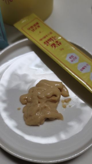 페페로니 잘 먹는 캣츄 - 무항생제 닭고기 12개 + 원양선 참치 12개 — 5점을 준 리뷰어가 2021년 8월 올린 사용 사진