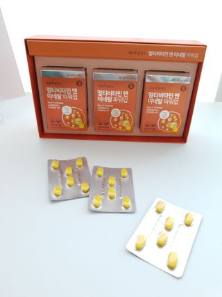 서울약사신협_내몸애발란스멀티비타민앤미네랄파워업_800mg x 90정 — 5점을 준 리뷰어가 2021년 5월 올린 사용 사진