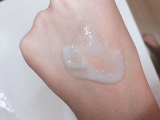랑벨 수퍼내츄럴 아쿠아 수딩 크림 100ml — 3.5점을 준 리뷰어가 2023년 2월 올린 사용 사진