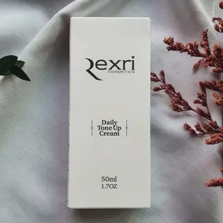 렉스리 데일리 톤업 크림 Rexri Daily Tone Up Cream — 5점을 준 리뷰어가 2022년 9월 올린 사용 사진