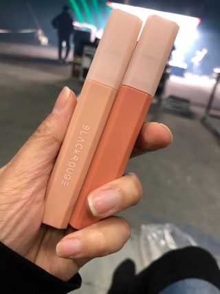 [블랙루즈]하프앤하프틴트 10종 中 택1+랜덤1 — 5점을 준 리뷰어가 2021년 2월 올린 사용 사진