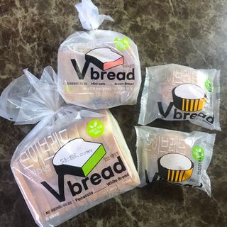 롯데제과 Vbread 포카치아식빵1개 + 미니식빵 1개 + 머핀 2개 세트 — 5점을 준 리뷰어가 2021년 9월 올린 사용 사진