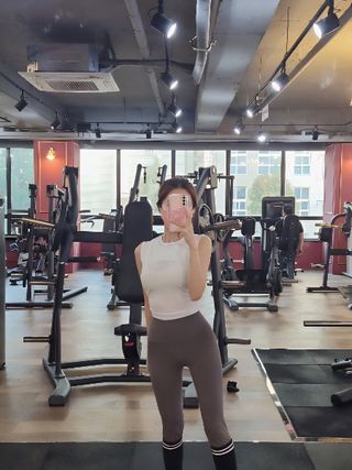 [딕시] 힙 플랙션 레깅스 HIP FLEXION Leggings — 5점을 준 리뷰어가 2022년 10월 올린 사용 사진