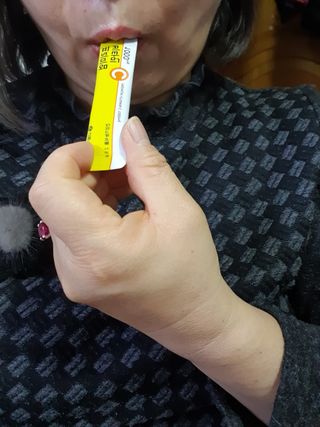 서울약사신협 프리미엄비타민C1000_2.5G x 100포 — 5점을 준 리뷰어가 2021년 1월 올린 사용 사진