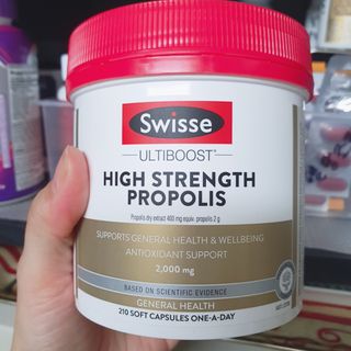 Swisse 스위스 고함량 프로폴리스 2,000mg 210정 — 5점을 준 리뷰어가 2021년 11월 올린 사용 사진