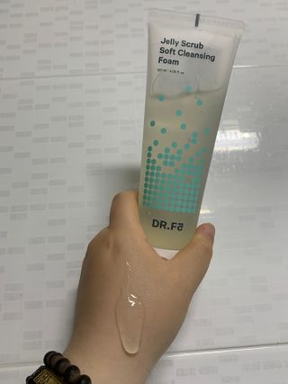 닥터에프파이브 젤리스크럽 소프트 클렌징폼 120ml — 5점을 준 리뷰어가 2022년 7월 올린 사용 사진