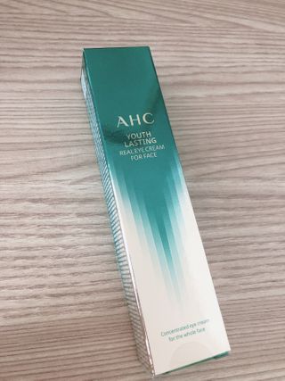 [NEW 탄력유턴 아이크림] AHC 유스 래스팅 리얼 아이크림 포 페이스 — 5점을 준 리뷰어가 2021년 2월 올린 사용 사진