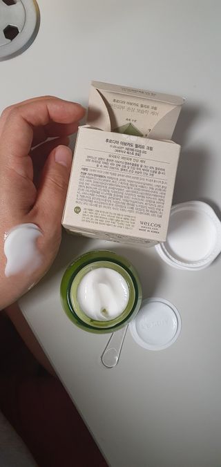 [후르디아] 민감피부 수분크림 비건 아보카도 크림 — 5점을 준 리뷰어가 2022년 11월 올린 사용 사진