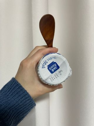 매일바이오 그릭요거트 오리지널 플레인 4개, 로스터리 커피믹스 4개 — 5점을 준 리뷰어가 2021년 12월 올린 사용 사진