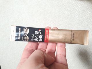 서울약사신협_투데이홍삼정플러스스틱_10g x 30포 — 5점을 준 리뷰어가 2021년 2월 올린 사용 사진