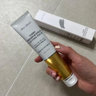 스킨클로저 바르바 프리미엄 골드리프팅팩 바르바 골드리프팅팩 — 5점을 준 리뷰어가 2023년 1월 올린 사용 사진