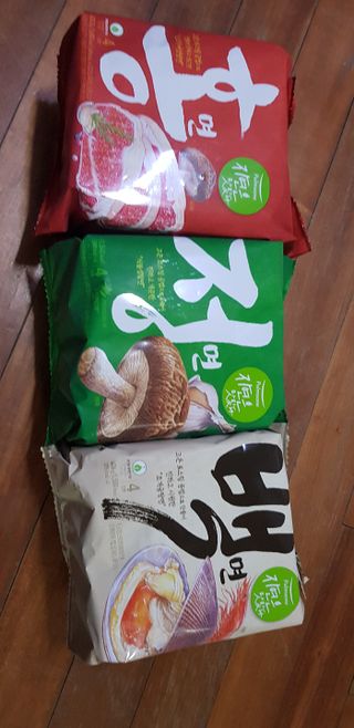 [풀무원] 자연은맛있다 정면, 백면, 홍면  세트 — 5점을 준 리뷰어가 2021년 4월 올린 사용 사진