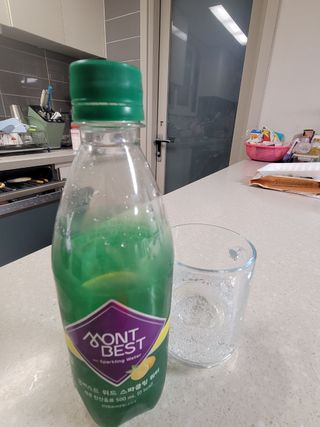 몽베스트 Montbest with Sparkling water Lime20병 — 5점을 준 리뷰어가 2023년 2월 올린 사용 사진