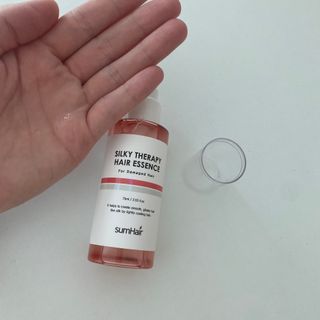 썸헤어 / SUMHAIR 썸헤어 실키 테라피 헤어 에센스 — 5점을 준 리뷰어가 2021년 6월 올린 사용 사진