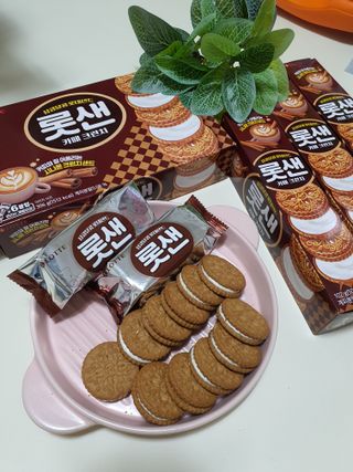 롯데제과 롯샌 카페크런치 — 5점을 준 리뷰어가 2021년 10월 올린 사용 사진