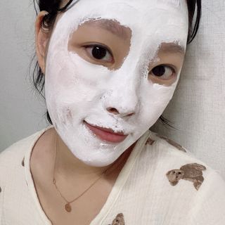 리더스코스메틱 리더스 밀크 스폰지 마스크 — 5점을 준 리뷰어가 2021년 5월 올린 사용 사진