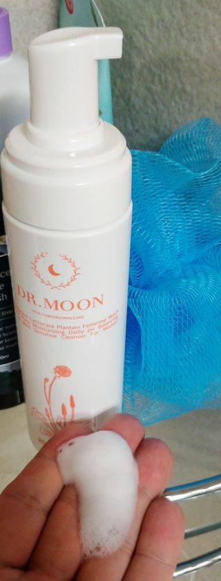 MF프리 [닥터문] 유산균 락토케어 질경초 여성청결제 200ml (폼타입) — 5점을 준 리뷰어가 2022년 5월 올린 사용 사진