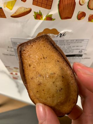 [메종콜리브리] 프랑스 마들렌 메종콜리브리 헤이즐넛 마들렌 2팩 — 5점을 준 리뷰어가 2021년 10월 올린 사용 사진