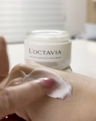 록타비아 Artisan Complete Face Cream — 5점을 준 리뷰어가 2023년 11월 올린 사용 사진