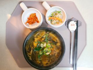 요리반상회 용문해장국 2팩 + 뚝배기 1개 — 4점을 준 리뷰어가 2021년 3월 올린 사용 사진