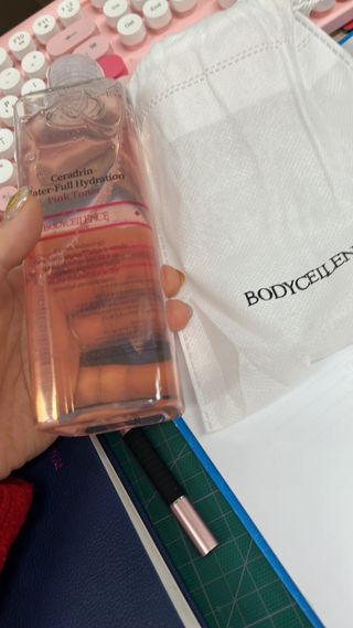 [바디셀런스] 속보습+사용감+향 모두 잡은 / 세라드린 속보습 핑크토너 300ml — 5점을 준 리뷰어가 2022년 2월 올린 사용 사진
