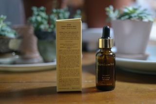 스킨큐어 산다화 비타민c 화이트닝 에센스 30ml — 4.5점을 준 리뷰어가 2022년 2월 올린 사용 사진