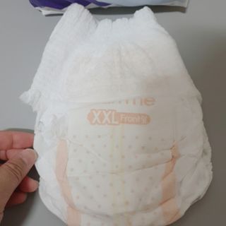 오브맘 밤 프리미엄 아기 기저귀 팬티형 밴드형 — 5점을 준 리뷰어가 2020년 12월 올린 사용 사진