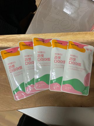 [경남제약헬스케어] 케어플러스 리셋 다이어트 청포도맛 100ml X 5포 (5일분) — 5점을 준 리뷰어가 2023년 4월 올린 사용 사진