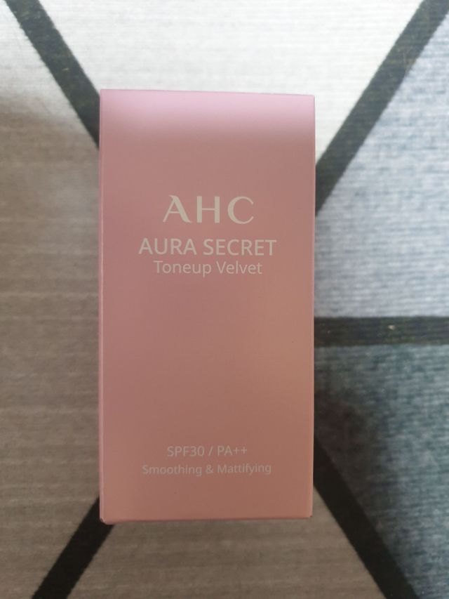AHC 아우라 시크릿 톤업 벨벳 리뷰 사진