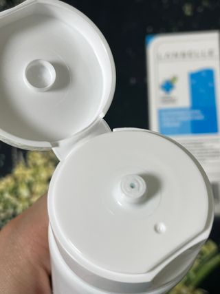 랑벨 수퍼내츄럴 아쿠아 수딩 크림 100ml — 5점을 준 리뷰어가 2022년 4월 올린 사용 사진